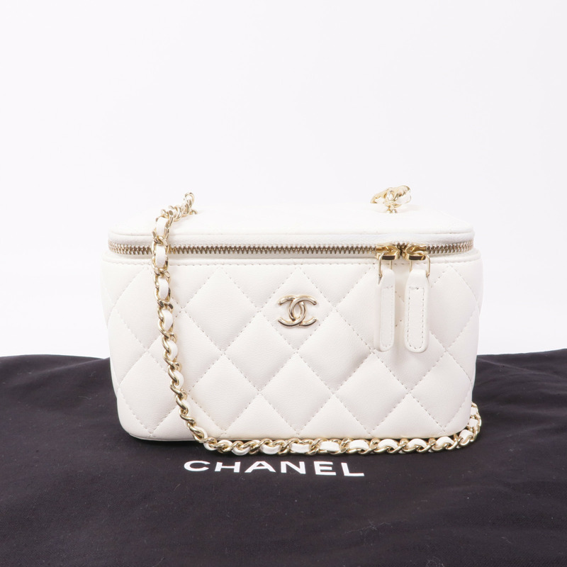 CHANEL 羊皮皮革Vanity Case金扣肩背袋-17