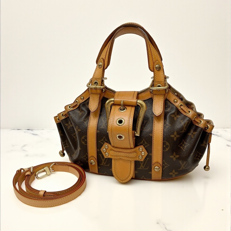 莉亞精品♡LV M92399 餃子包抽繩雙珠 二手-0