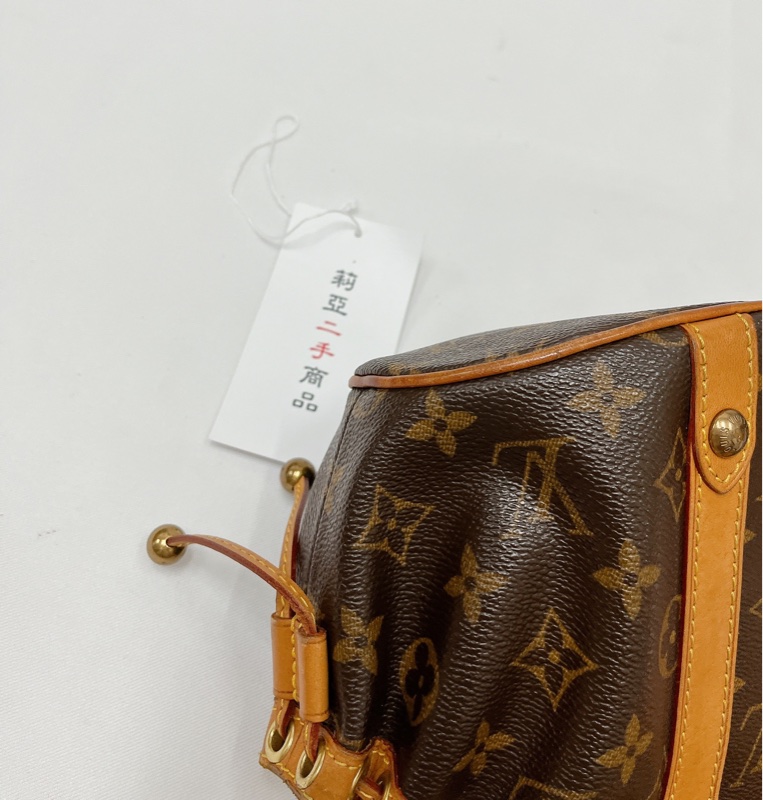 莉亞精品♡LV M92399 餃子包抽繩雙珠 二手-11