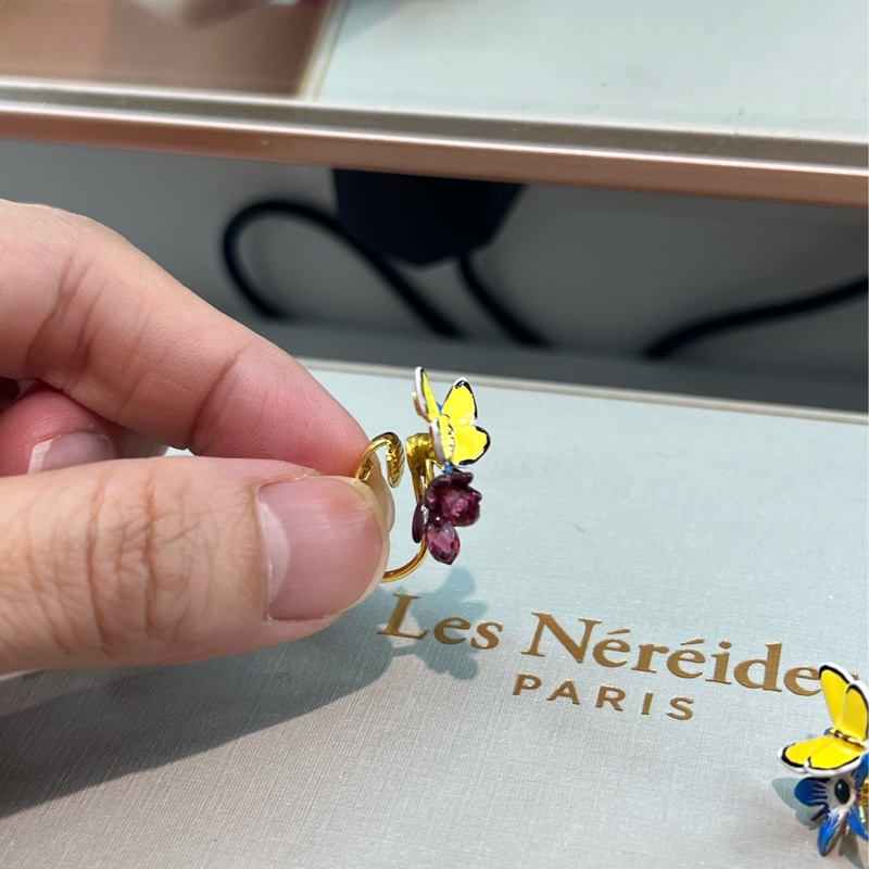 Les Nereides 晨光四季-琉璃苣與黃色紅點豆粉蝶耳環-6