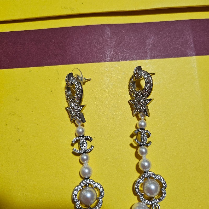 chanel珍珠水鑽耳環-3