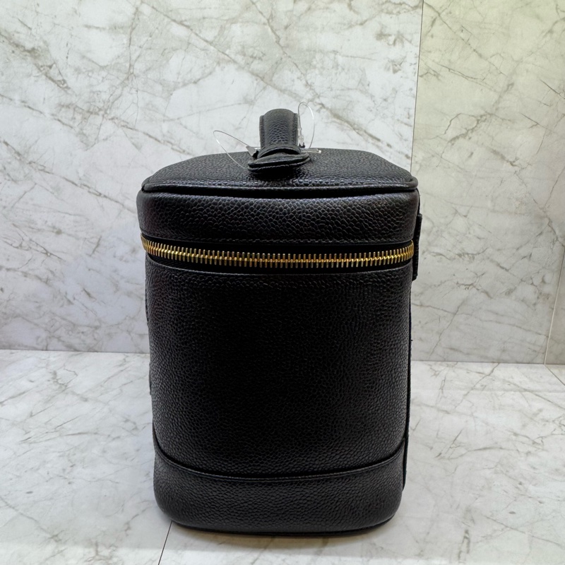 CHANEL黑金手提化妝箱包/3開-3