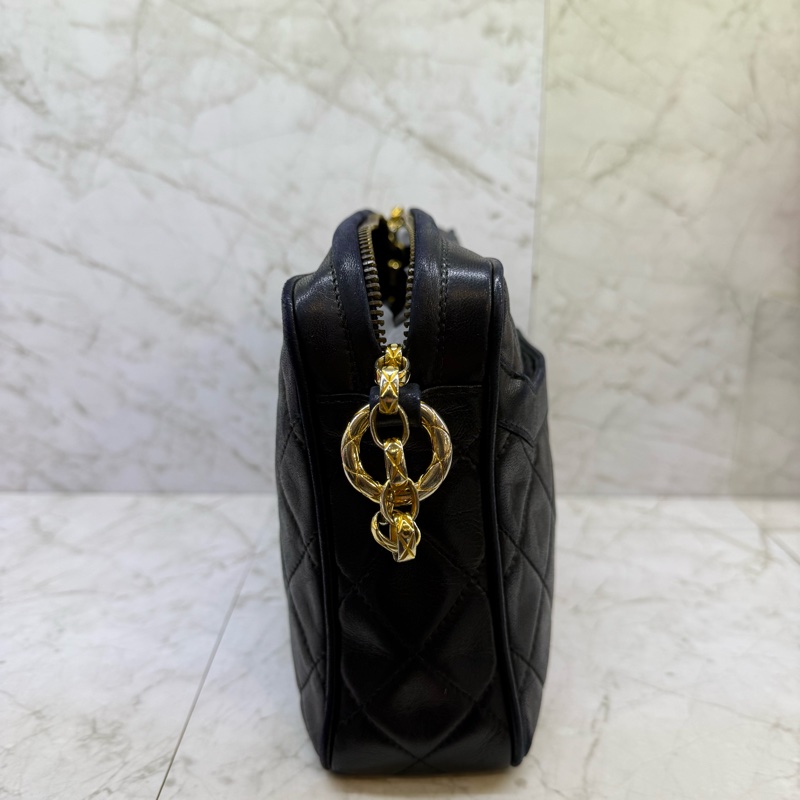 CHANEL黑金羊皮流蘇工藝金鍊相機包/13-3