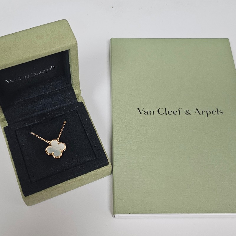 VCA Van Cleef & Arpels梵克雅寶  Vintage Alhambra 白母貝 中號-1