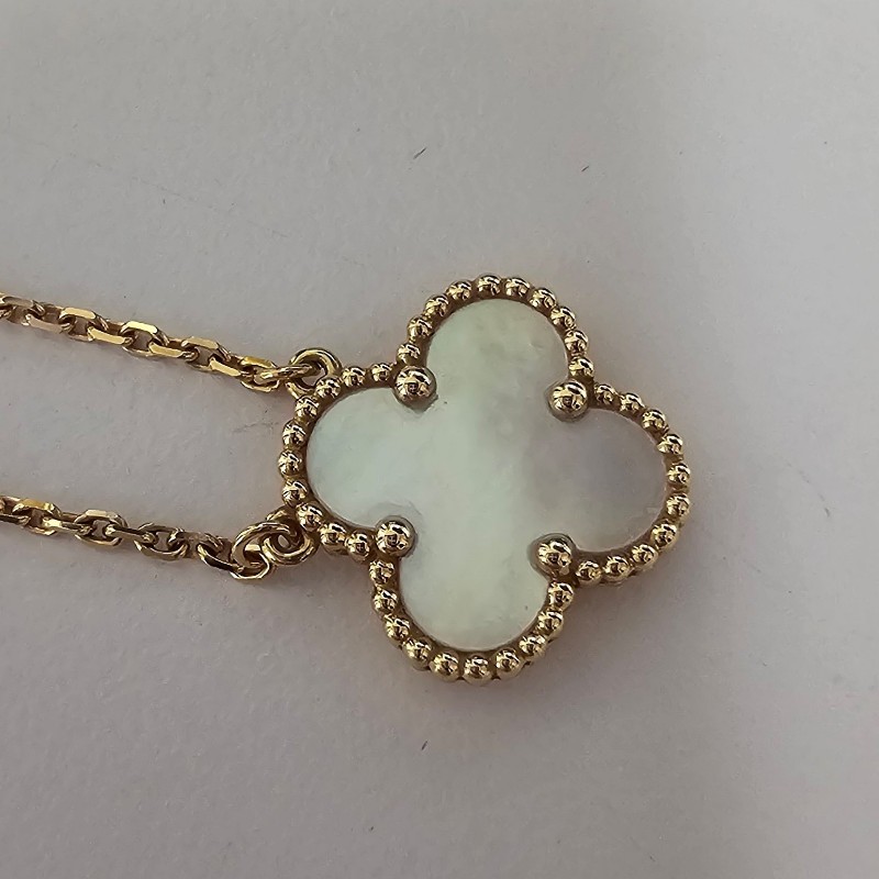 VCA Van Cleef & Arpels梵克雅寶  Vintage Alhambra 白母貝 中號-10