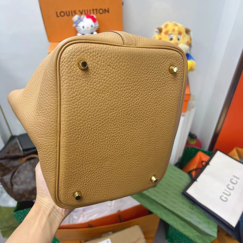 98新 HERMES 愛馬仕菜籃子22尺寸 餅乾色金扣 U刻 輕微使用痕跡 鎖鑰匙-2