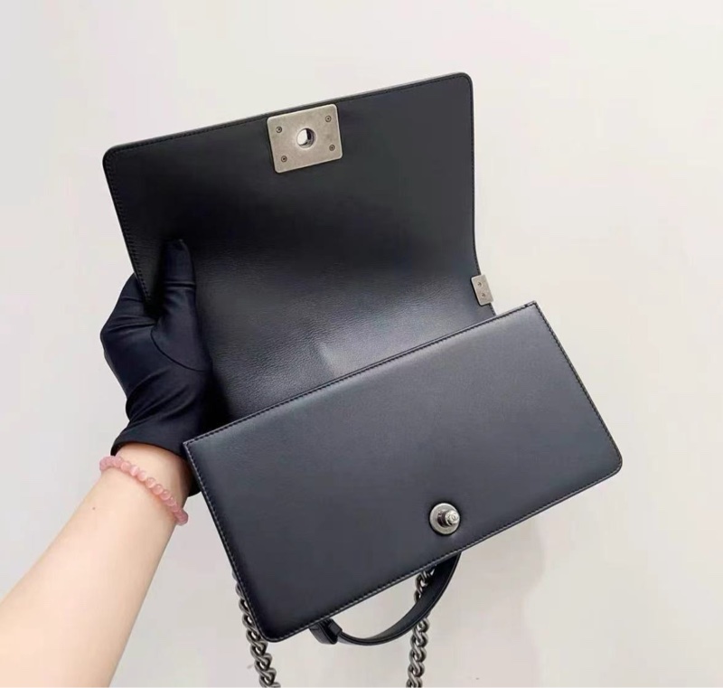 Chanel Leboy 中號 黑銀牛皮鍊條包 26開有卡配件塵袋盒子購證 99新 15*25*9-4