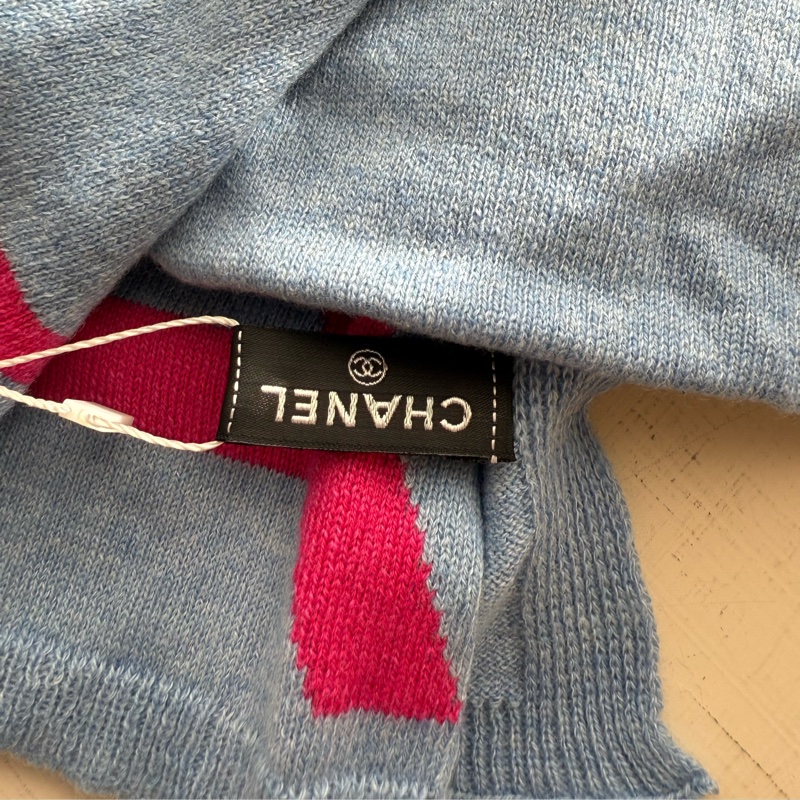 CHANEL 藍底桃紅色logo圍巾-8