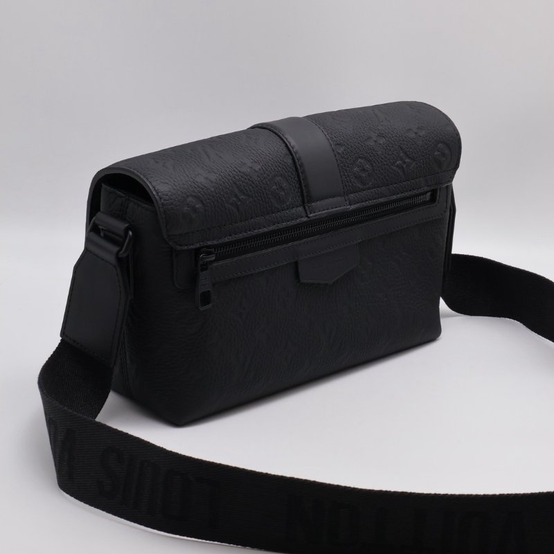 LOUIS VUITTON S-Cape 壓紋牛皮郵差包 - 黑-1