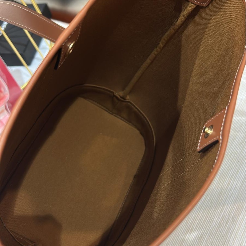CELINE BUCKET CUIR TRIOMPHE手袋 米棕色牛皮-4