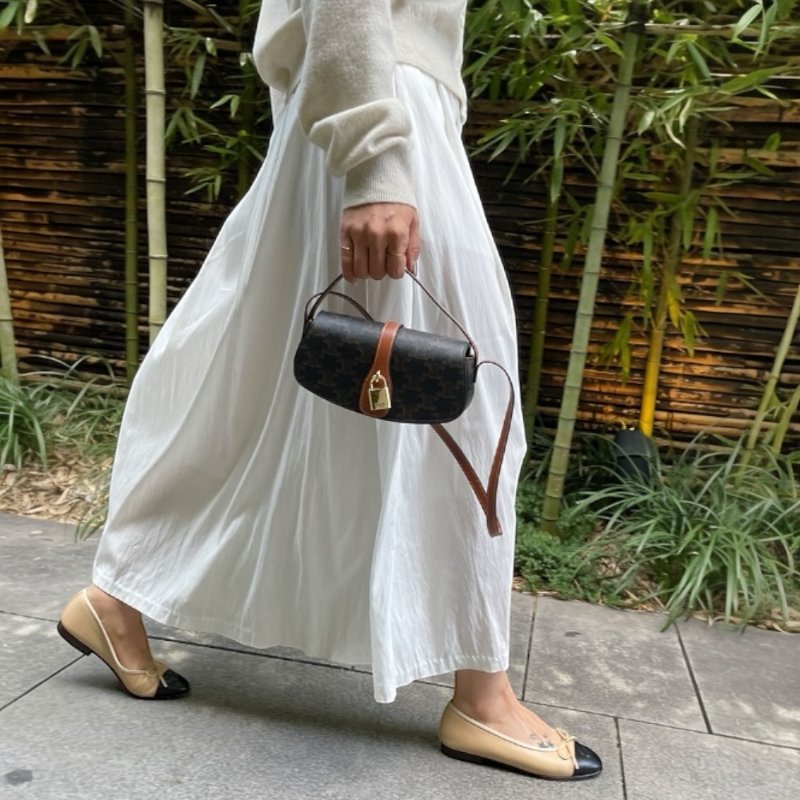 🎉新品好折扣✨ Celine 10I592 凱旋門老花 Taubou 鎖頭包-4