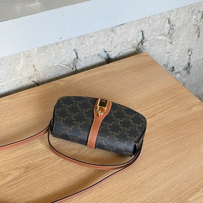 🎉新品好折扣✨ Celine 10I592 凱旋門老花 Taubou 鎖頭包-13