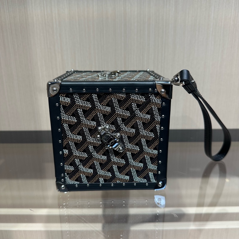 戈雅GOYARD Dé 老花满印锁扣开合 帆布拼皮 手腕包-0