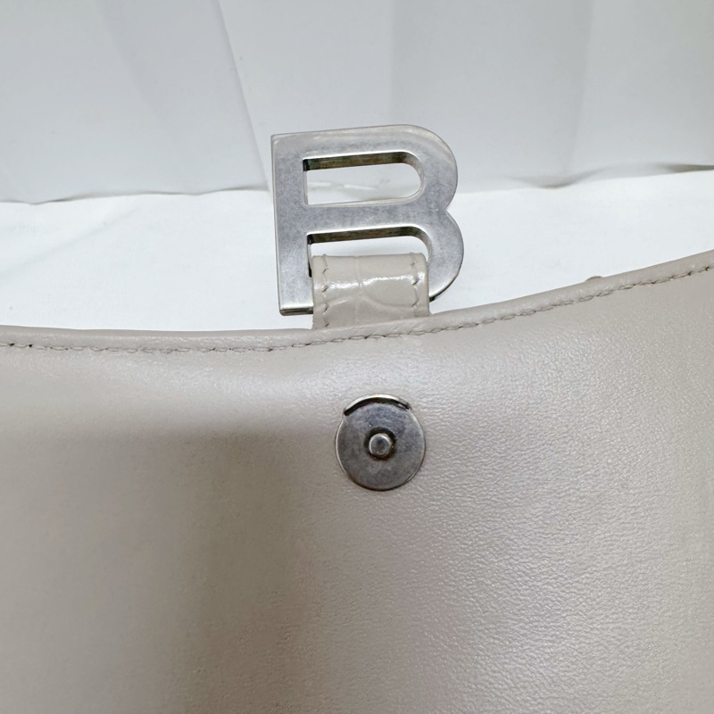 巴黎世家Balenciaga淺灰色牛皮鰐壓紋Hourglass沙漏WOC單肩包百搭色-4