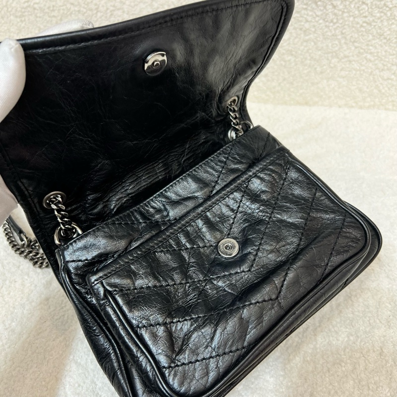 Ysl niki baby黑銀小號 D扣鏈條包 尺寸約21*16*7.5 附件防塵袋-6