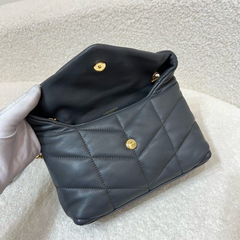 YSL UFFER TOY灰金羊皮革 迷你mini雲朵包手袋鏈條包22年 塵袋 尺寸約22.5*16*8。-7