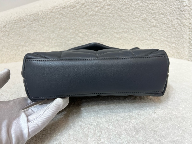 YSL UFFER TOY灰金羊皮革 迷你mini雲朵包手袋鏈條包22年 塵袋 尺寸約22.5*16*8。-13