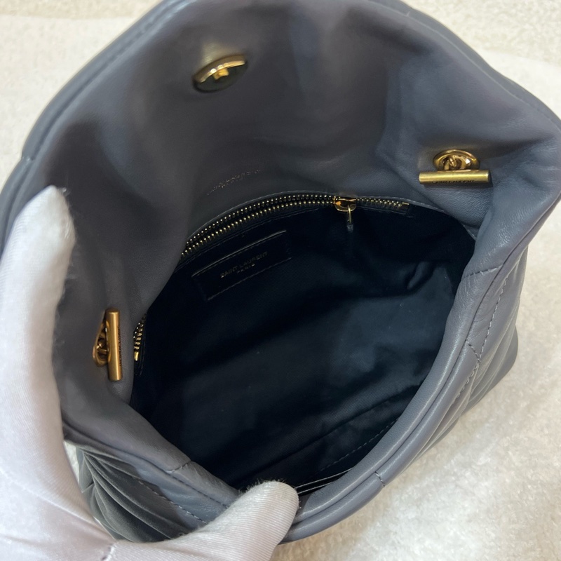 YSL UFFER TOY灰金羊皮革 迷你mini雲朵包手袋鏈條包22年 塵袋 尺寸約22.5*16*8。-24