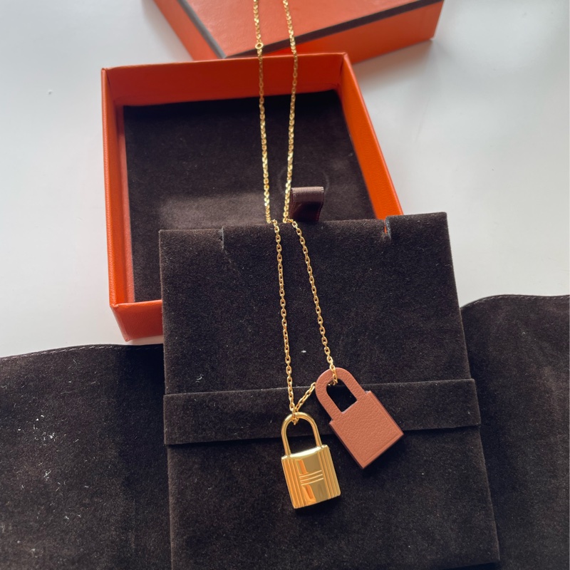 Hermes O Kelly necklace-9