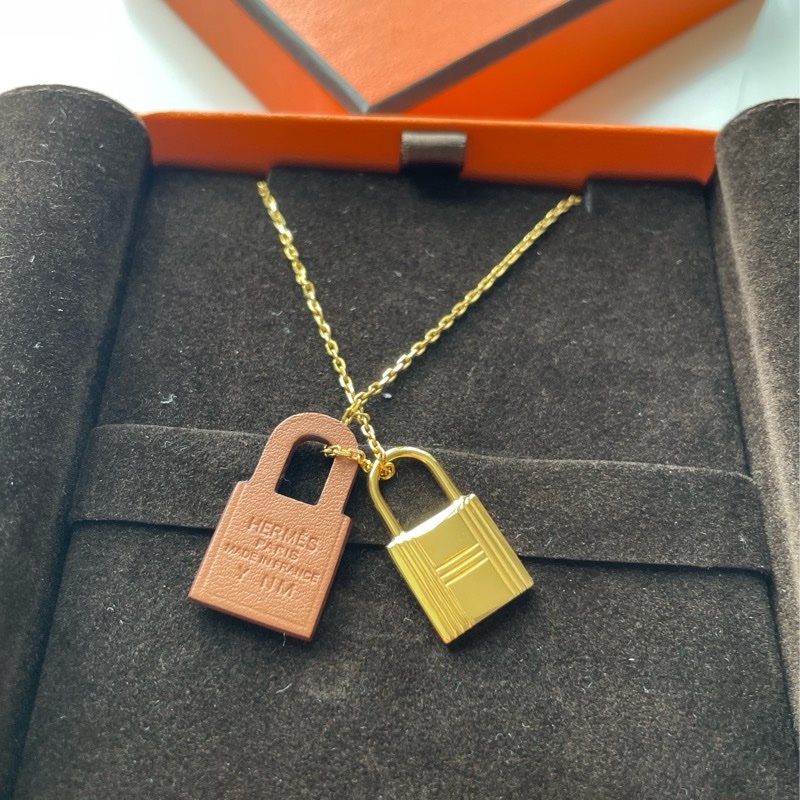 Hermes O Kelly necklace-15