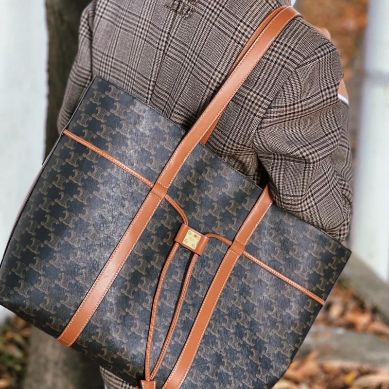 Celine Cabas Tote-9