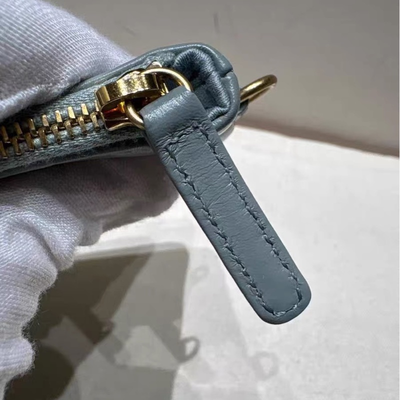 Chanel 22bag 中號 灰金色-23