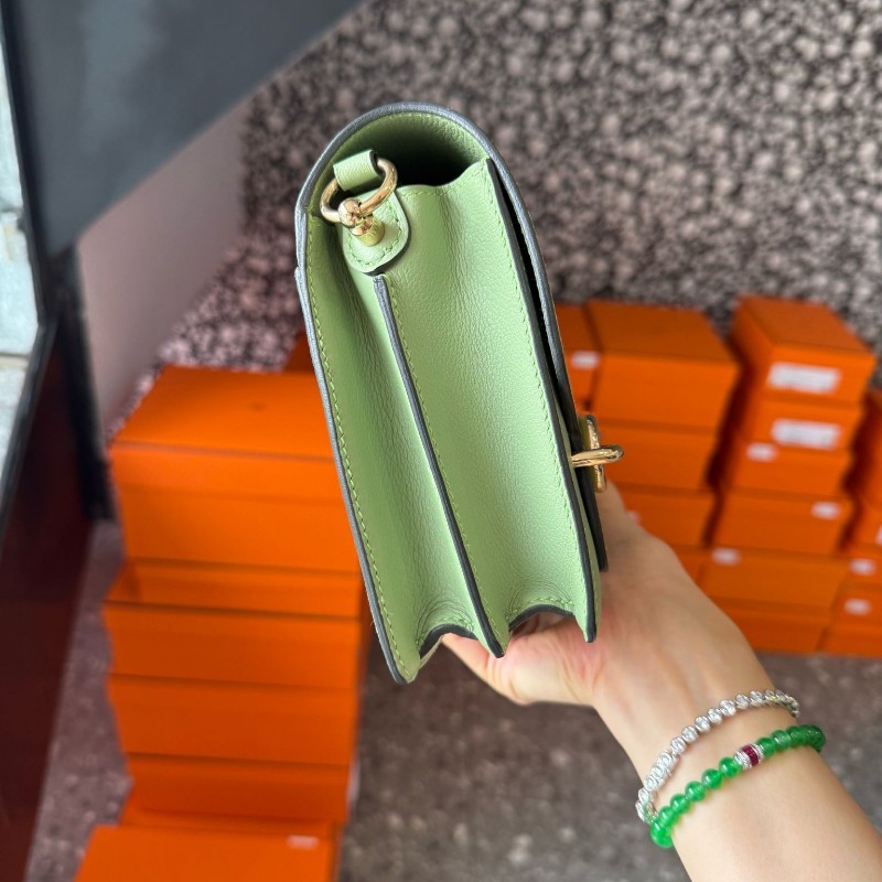 Hermes Roulis19-2