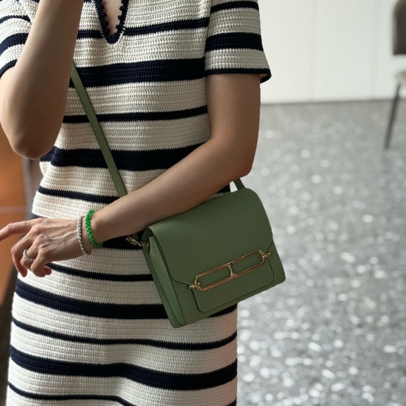 Hermes Roulis19-4