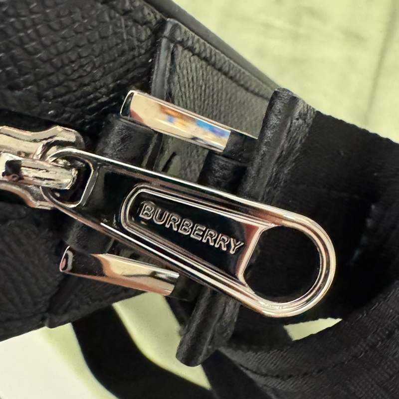 BURBERRY Muswell 皮革 相機包 斜背包 郵差包 黑色-3