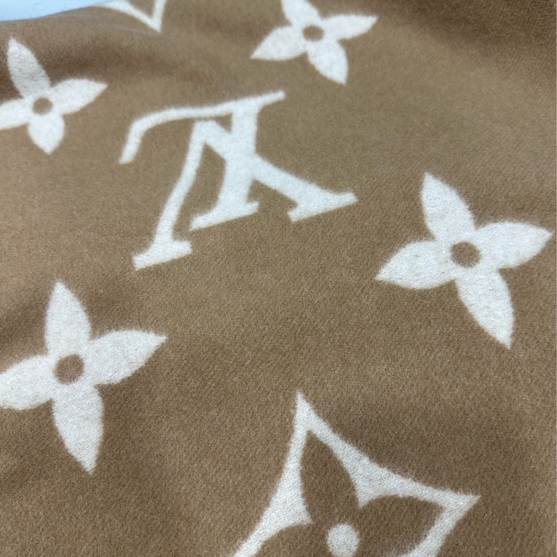 LV M76067 奶茶色拼米白色雙面羊毛圍巾 170x45-7