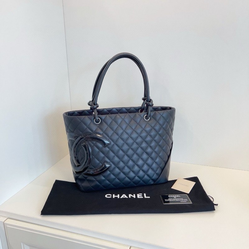 Chanel cambon tote
soblack large-0