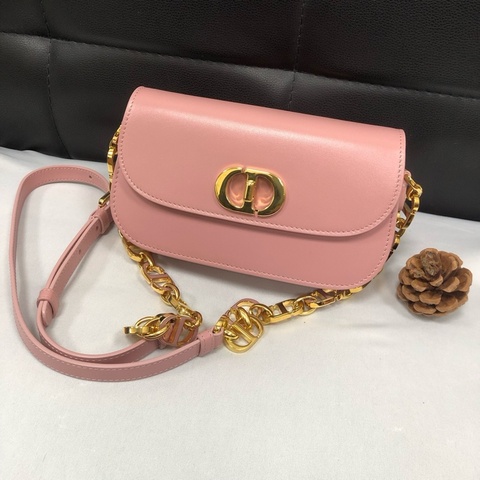 Dior 復古粉色光面牛皮革 尺寸約18 *10cm 編碼23年