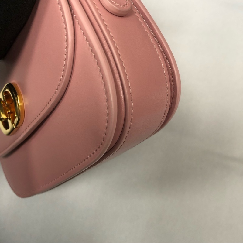 Dior 復古粉色光面牛皮革 尺寸約18 *10cm 編碼23年-6