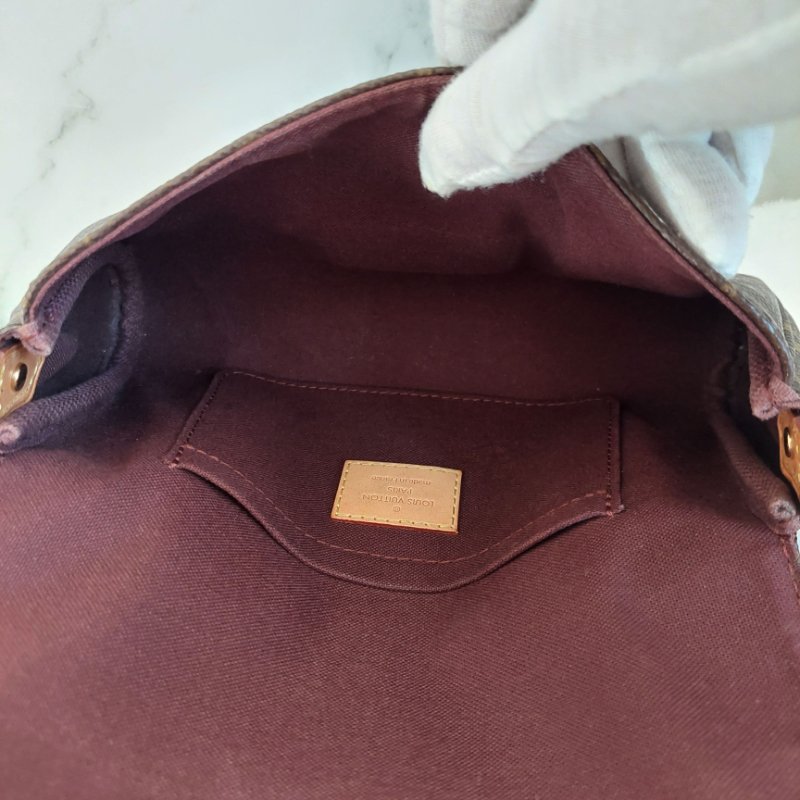 LV 經典老花M40717 🌈實品拍照🌈Favorite PM (小) 經典花紋鍊條肩背包 斜背包~二手-34