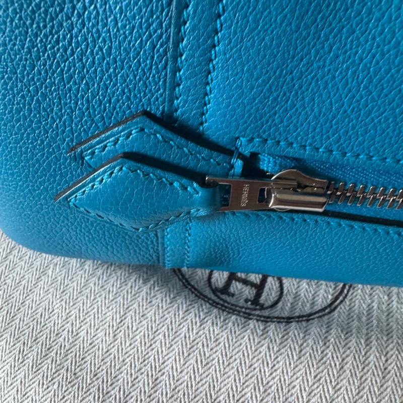 Hermes Plume 28-17