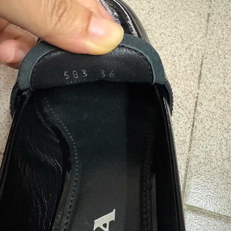 Prada 軟皮樂福鞋-3