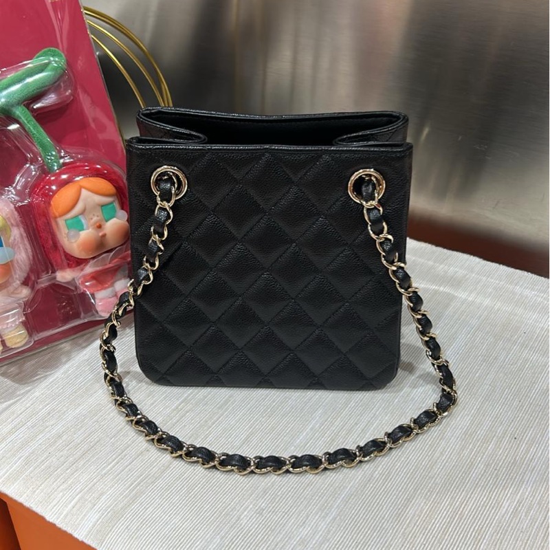 Chanel mini bucket bag黑色荔枝牛皮金扣-2