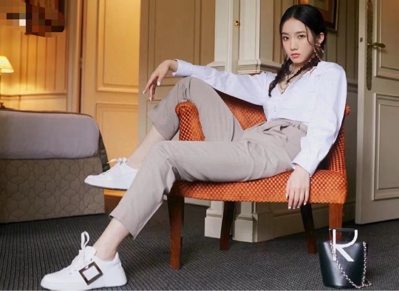 促銷品Roger Vivier Viv' Skate皮革運動鞋銀扣-2