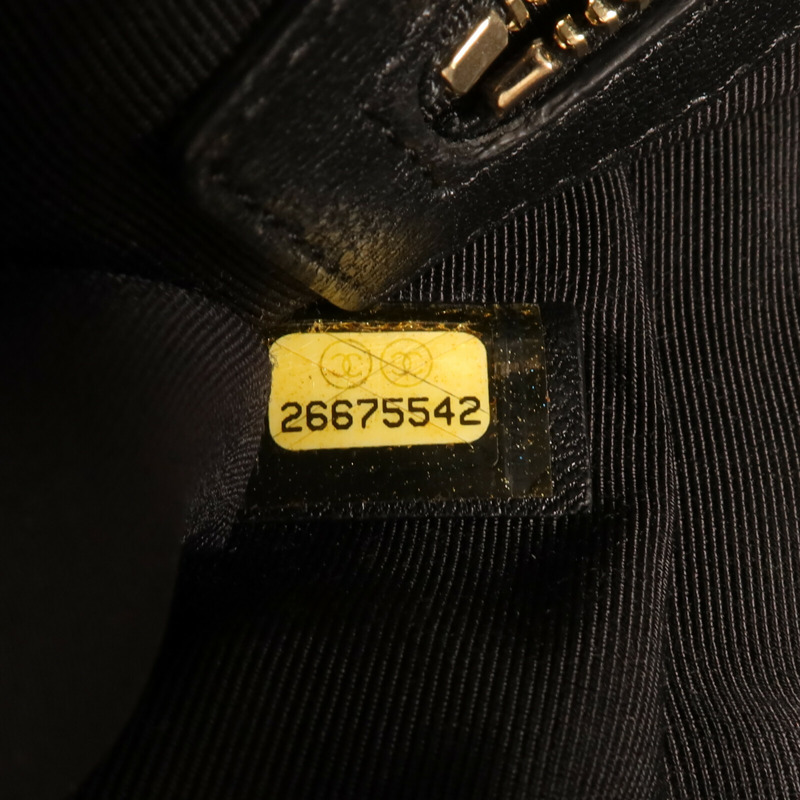 CHANEL 牛皮皮革Seasonal Clutch金扣手拿包-6