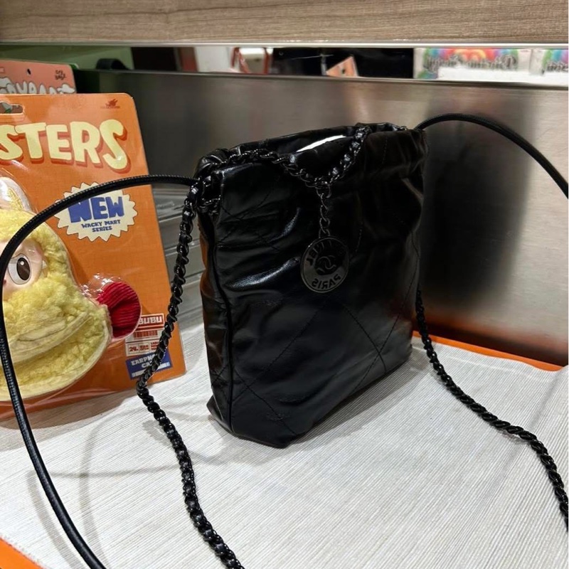 Chanel 22 mini so black calfskin-1