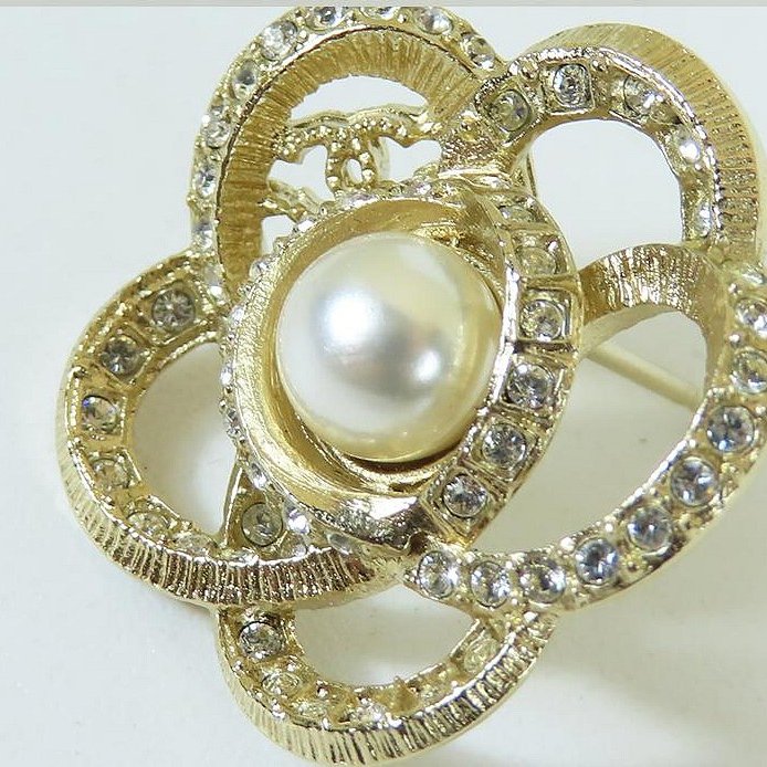 【巴黎站二手名牌專賣店】*現貨*CHANEL 香奈兒 真品*淡金色滿鑽山茶花珍珠耳環-4