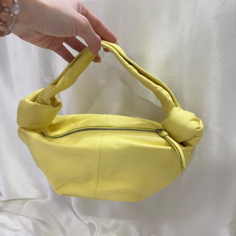 Bottega Veneta double knot 小雞黃 mini-0