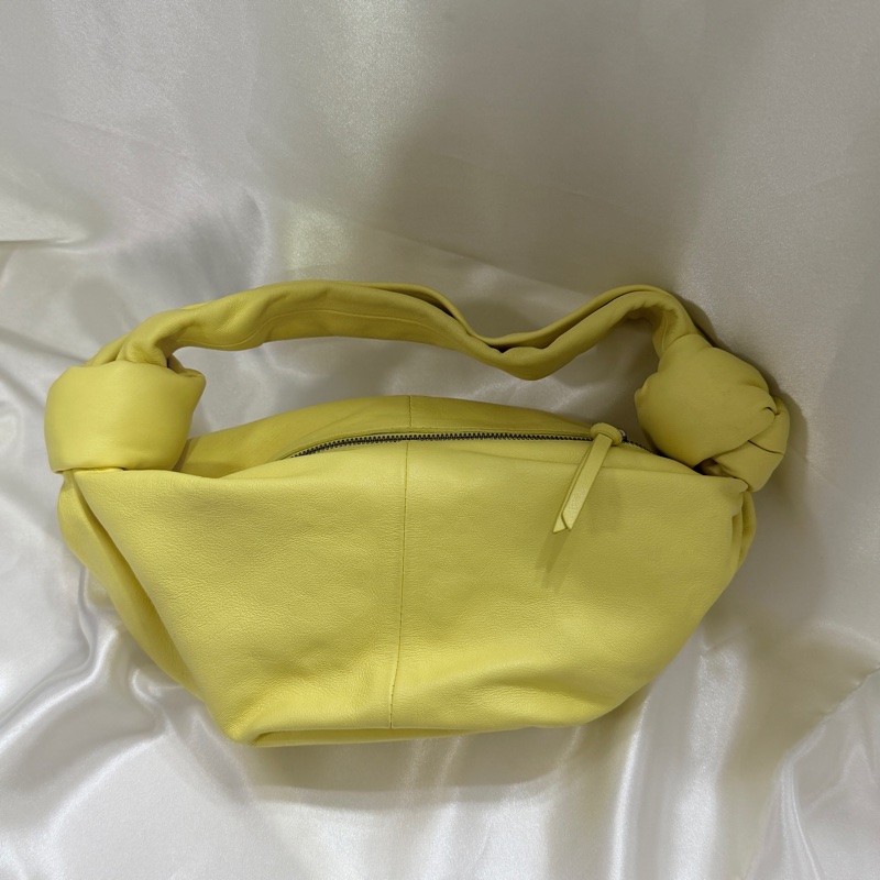 Bottega Veneta double knot 小雞黃 mini-1