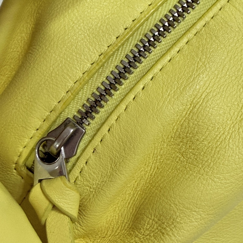 Bottega Veneta double knot 小雞黃 mini-12