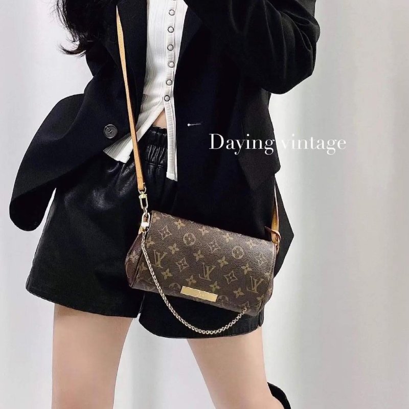 LV 經典老花M40717 🎀現品實拍 🎀 Favorite PM (小) 經典花紋鍊條肩背包 斜背包~二手-9