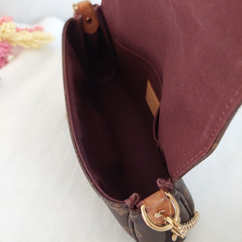 LV 經典老花M40717 🎀現品實拍 🎀 Favorite PM (小) 經典花紋鍊條肩背包 斜背包~二手-38