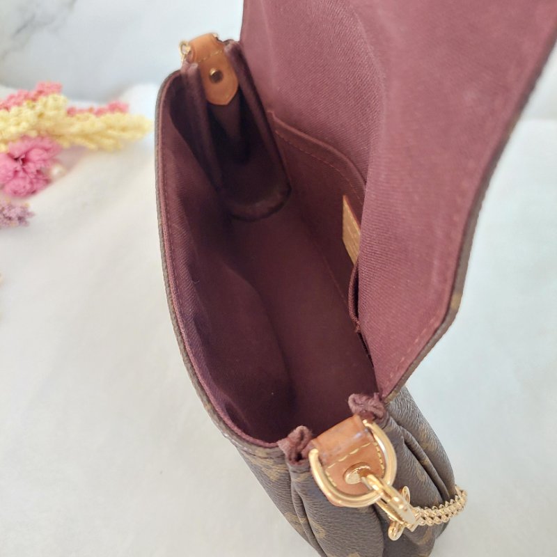 LV 經典老花M40717 🎀現品實拍 🎀 Favorite PM (小) 經典花紋鍊條肩背包 斜背包~二手-41