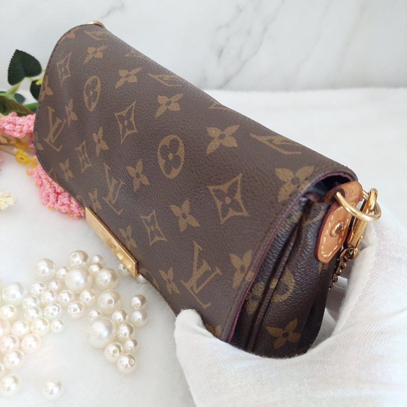 LV 經典老花M40717 🎀現品實拍 🎀 Favorite PM (小) 經典花紋鍊條肩背包 斜背包~二手-62