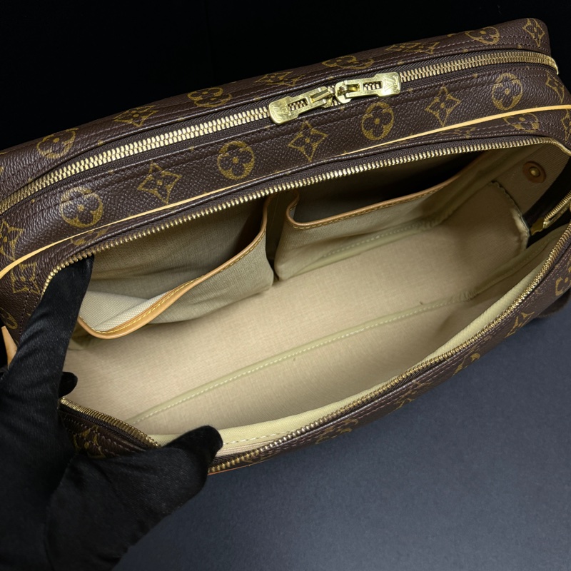 (超新~ 極度稀有⏰) LV 經典老花 大記者包 GM 專櫃12萬!-27