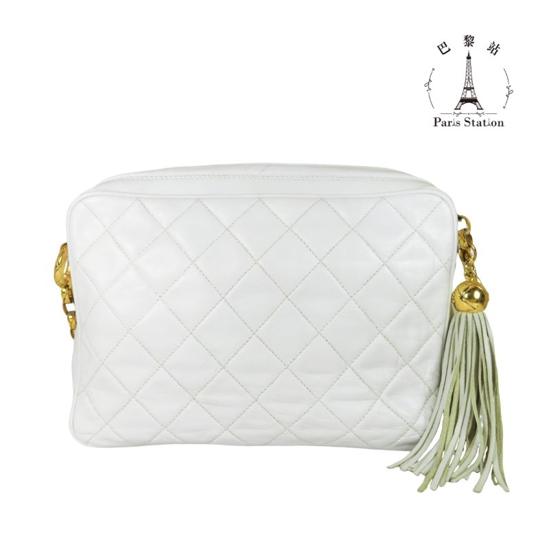 【巴黎站二手名牌專賣店】*現貨*CHANEL香奈兒真品*Vintage白色小羊皮菱格紋粗雙C縫線橫式金鏈流蘇斜背相機包-1